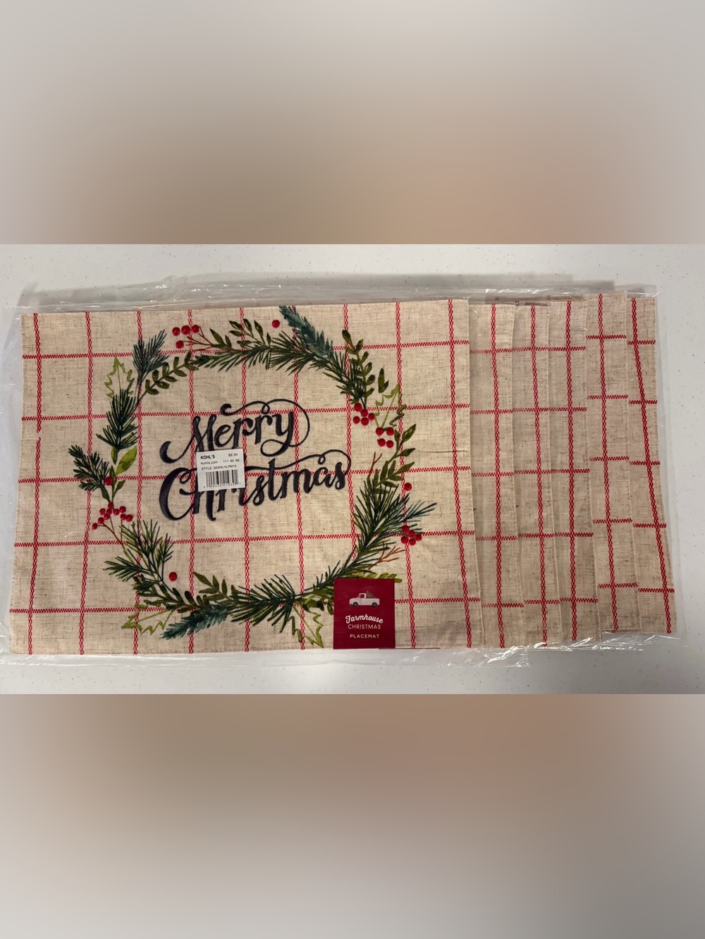 Kohl's Beige Plaid Holiday Placemat with Green Wreath and Red Berries (6)